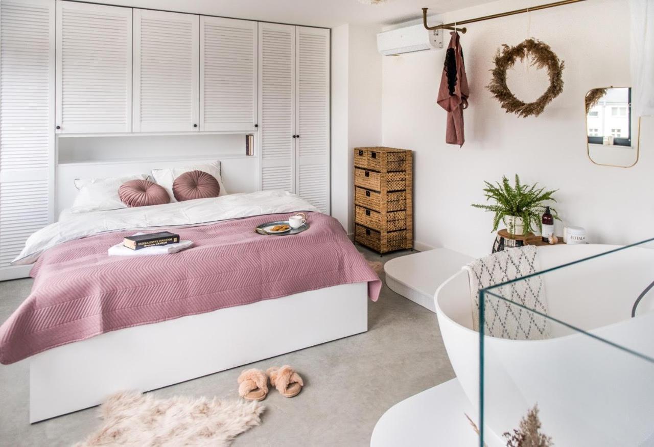 Hedo & Art Loft - Old Town Apartment พอซนาน ภายนอก รูปภาพ